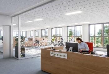 Location bureaux neufs à Montpellier, quartier Port Marianne, proche tram