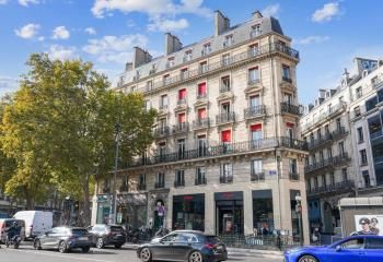 Location bureaux Paris 10, place de la République, proche transports