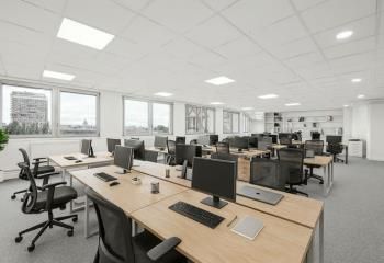 Vente bureaux Paris 13, proche Place d'Italie, immeuble rénové