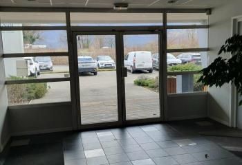 Location bureaux Montbonnot-Saint-Martin, proche autoroute et transports en commun