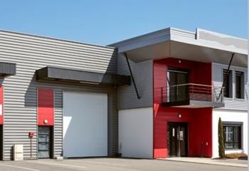 Local d'activité à louer Saint-Priest - Parc clos et sécurisé