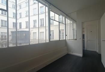 Location bureau Paris 4 - Quartier animé proche commodités et transports