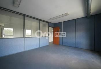 Location bureaux Villeurbanne - Proche bus C3, C11, C26 et centre-ville