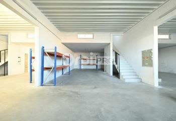 Local d'activité à louer Vénissieux - Parc sécurisé