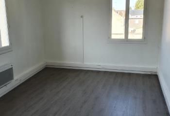 Location bureau Compiègne - Proche transports en commun