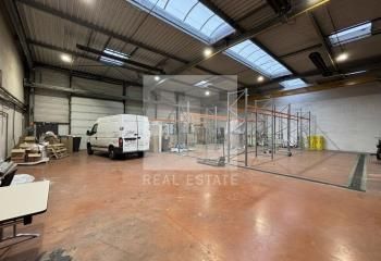 Local d'activité à louer Bron - Proche A43, Tram T5, Bus