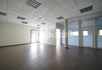 Bureaux à louer Saint-Priest - Proximité Aéroport de Lyon Saint-Exupéry