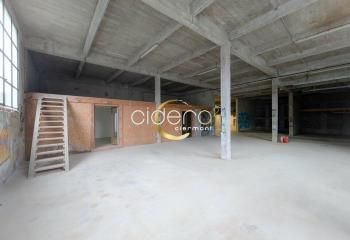 Location entrepôt Cusset centre-ville - Ligne de bus à 100 m