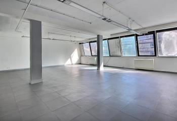 Location bureaux Paris 10 - Métro et gare du Nord