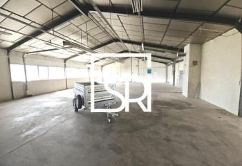 Location bâtiment d'activité Puy-Guillaume - Proximité D63 et D906