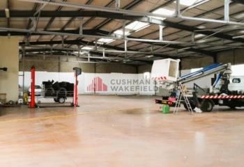 Local d'activité à louer Saint-Gilles - Proche A54 et RD572