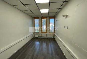 Location bureaux Lyon 7 - Proche Tram T1, bus et métro Debourg