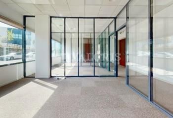 Vente bureaux Champagne-au-Mont-d'Or - Proximité axes routiers et bus