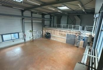 Local professionnel à louer La Roche-sur-Foron - 20 places de stationnement