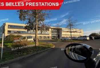 Location bureaux Guipavas - Proximité ligne de bus et accès 4 voies