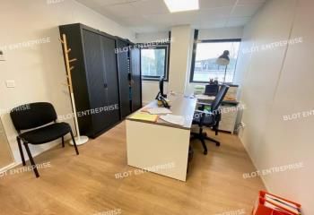 Location bureaux Nantes - Technoparc de l'Aubinière, accès PMR et nombreux parkings