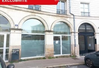 Location local commercial Nantes - Place Sanitat