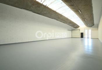 Local d'activité à louer Saint-Priest - Proche A43 et A46