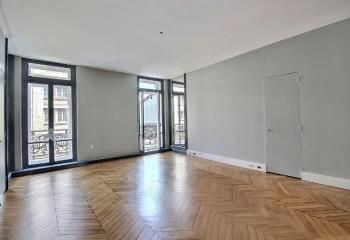 Location bureaux Paris 8 - Proche Gare Saint-Lazare