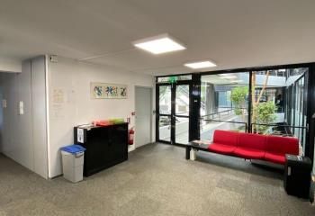 Location bureaux Toulouse Sud-Ouest, proche ZI Thibaud, avec patio arboré