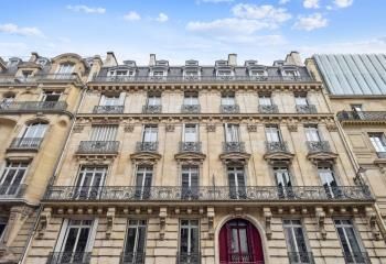 Bureaux à louer Paris 8 - Proximité Métro et Gare Saint-Lazare