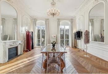 Location bureaux Paris 8 - Triangle d'Or - Proche Métro Franklin D. Roosevelt