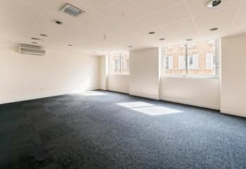 Bureaux à louer Paris 10 - Métro Poissonnière, Gare du Nord et Gare de l'Est