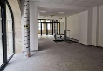 Local commercial à louer Bollène - Centre-ville, près du cinéma