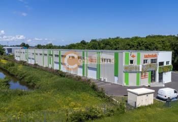 Local d'activités et bureaux à vendre Tresses - Sortie 24 rocade Bordeaux