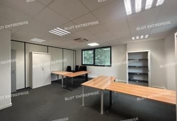 Location bureau Carquefou - Proximité ligne de bus et accès 4 voies