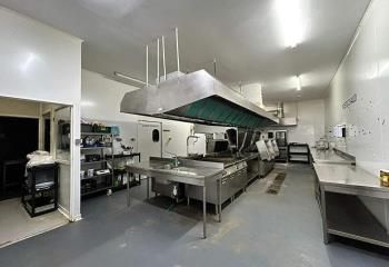 Location bâtiment agroalimentaire L'Isle-sur-la-Sorgue - Proche autoroute