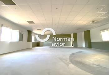 Location bureaux Jacou - Proximité Halles 610, Tramway, Bus et Gare