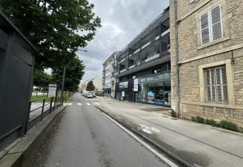Location bureaux Dijon centre-ville - Tramway au pied de l'immeuble