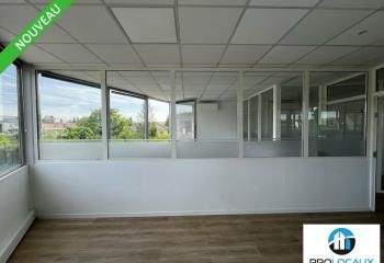 Location bureaux Chantilly - Proche N104 et gare SNCF