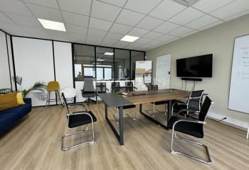 Location bureaux Villeurbanne - Proche métro, bus et futur tramway T6