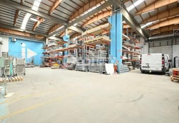 Local d'activité à louer Saint-Priest - Proximité A43 et A46