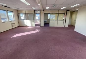 Location bureaux Houilles - Proximité E.Leclerc, RER, Tram et A86