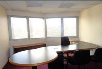 Location bureau Houilles - Proche E.Leclerc, RER, Tram et A86
