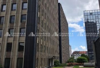 Location bureaux Strasbourg - Proche centre commercial des Halles, tram et bus