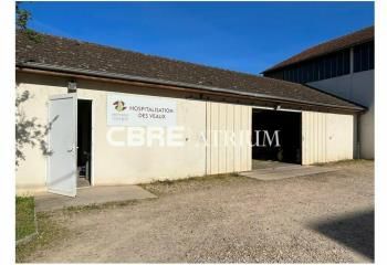 Local d'activité à louer Le Donjon - Proximité commerces