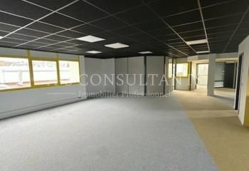 Location bureaux Annecy-Seynod - Proche voie rapide et parking