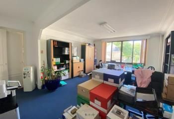 Bureaux à louer Paris 8 - Proche métro Courcelles et George V