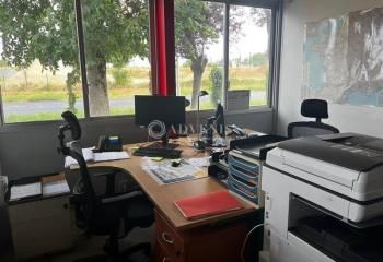 Locaux d'activité à vendre La Ville aux Dames - Proche A10 et A85