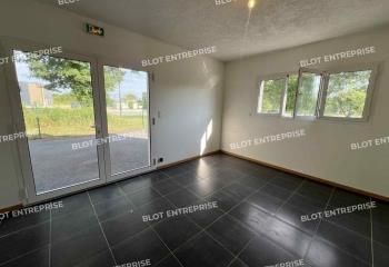 Local d'activité à louer La Bouexière - Proche ligne de bus
