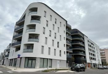 Vente bureau Dijon - Quartier République - Proche T2 et bus