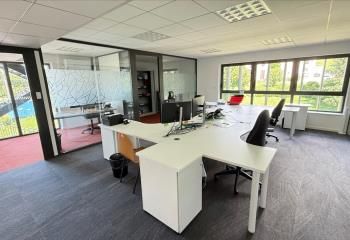 Location bureaux Ceyzériat - Proche Revermont, accès ascenseur