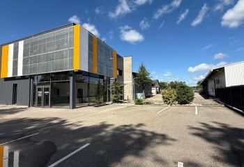 Local commercial à louer Saint-Denis-lès-Bourg - Axe passant