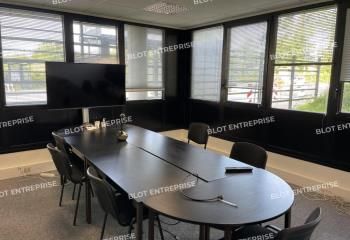Location bureaux Rennes - Proximité métro et bus