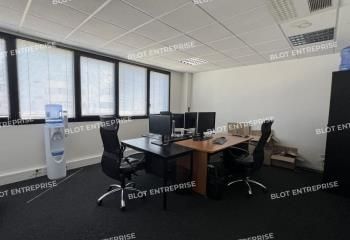 Location bureaux Rennes - Proche bus et métro Beaulieu