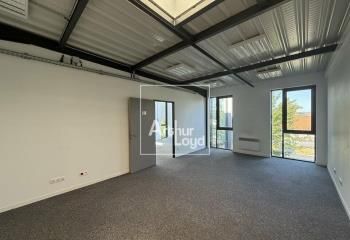 Location local d'activité Brie-Comte-Robert - Proximité N19 / N104 / N4 / A4 / A5b